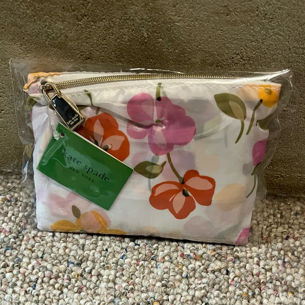 🆕 Kate Spade Spring Pansies Reusable Shopper Tote - Picture 6 of 8